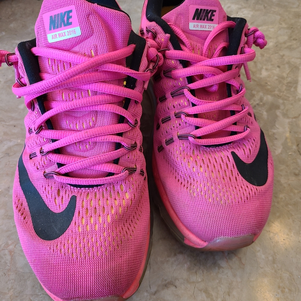 NIKE Air Max 2016
